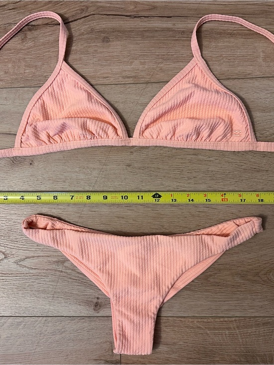 Billabong Other - Billabong Peach Ribbed Tri Bikini Set